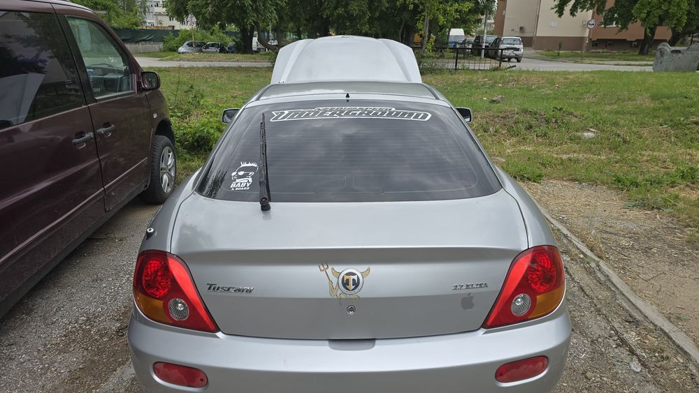 Hyundai  coupe 2.7