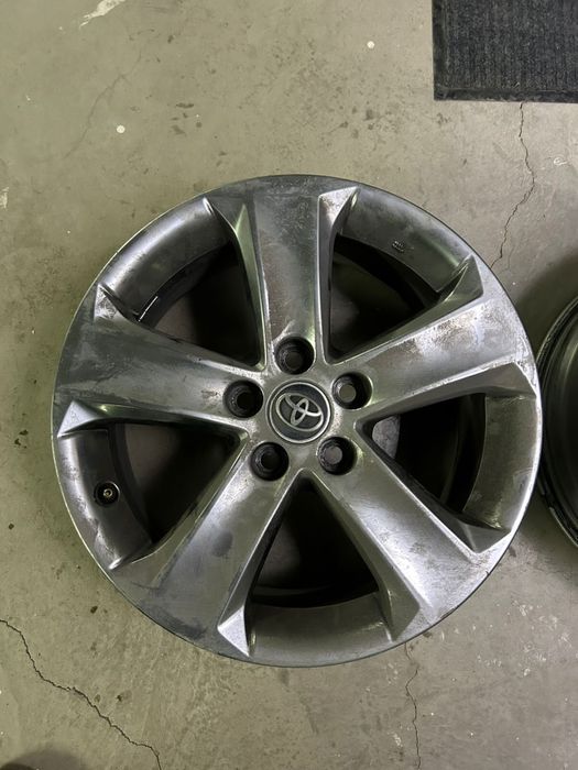 Продам диски R17 на toyota rav 4
