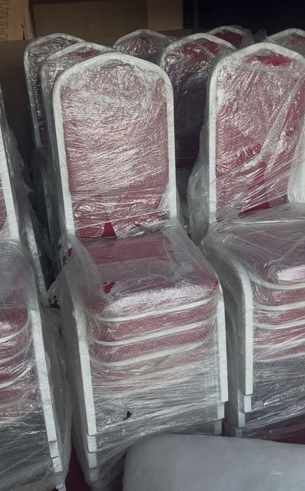 Астана стулья новые в упаковке тяжелые прочные
