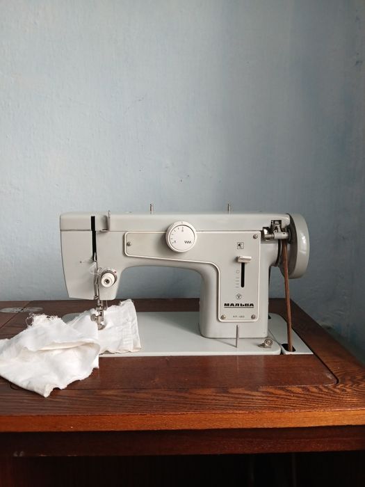 Швейная машина Мальва