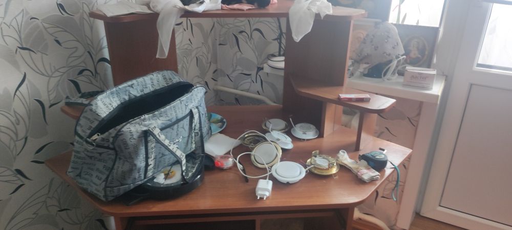 продам столик большой