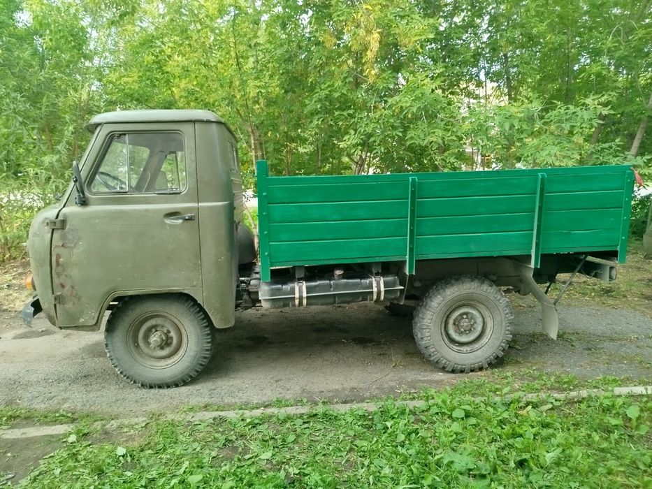 Продам УАЗ 3303.