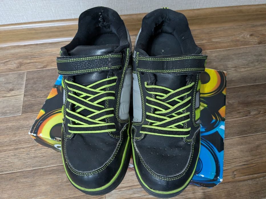Heelys Bolt 2.0, Кеды с роликами