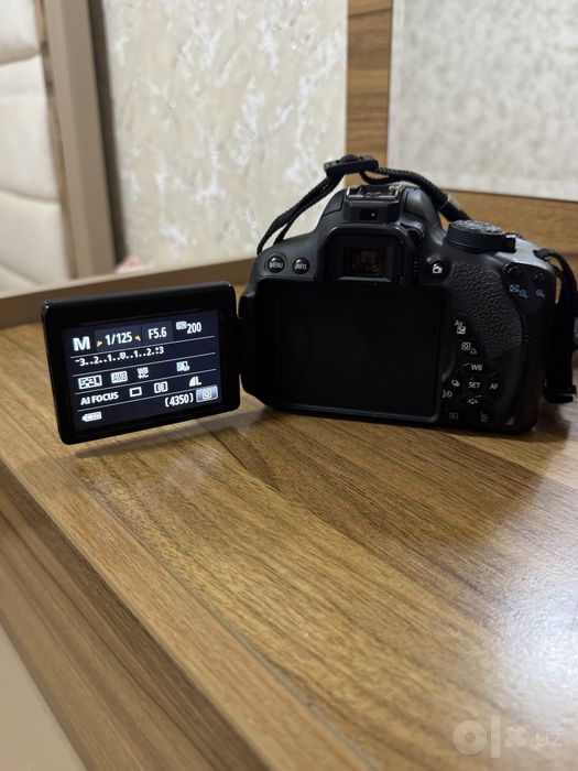 Fotoaparat Canon 700 D