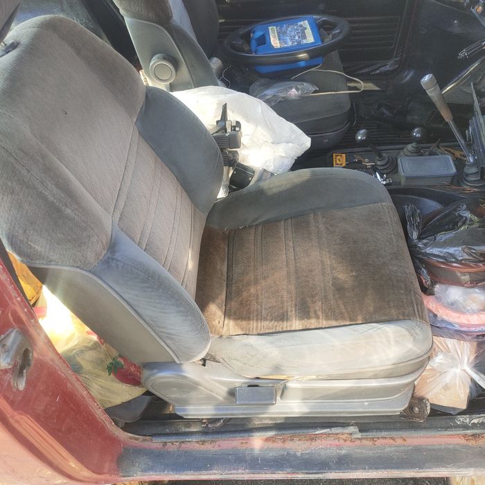 Сиденья на ниву..