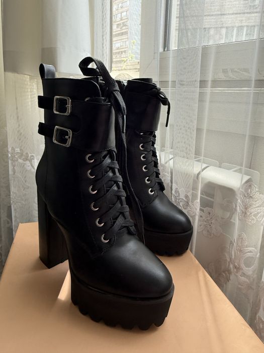 Ботильоны на платформе, чёрные