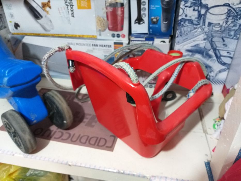 Trotineta si Leagan Pentru Copii