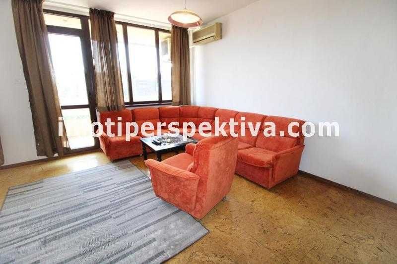 Продава се Тристаен апартамент в Пловдив, Център - 100 кв.м за 1900 €/кв.м - Снимка #2