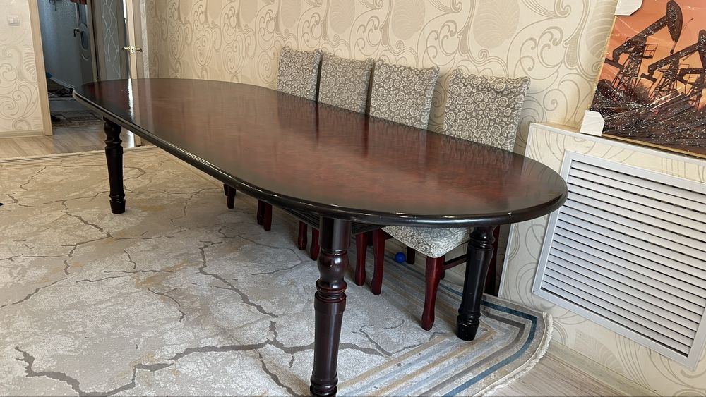 овальный стол на 10 персон