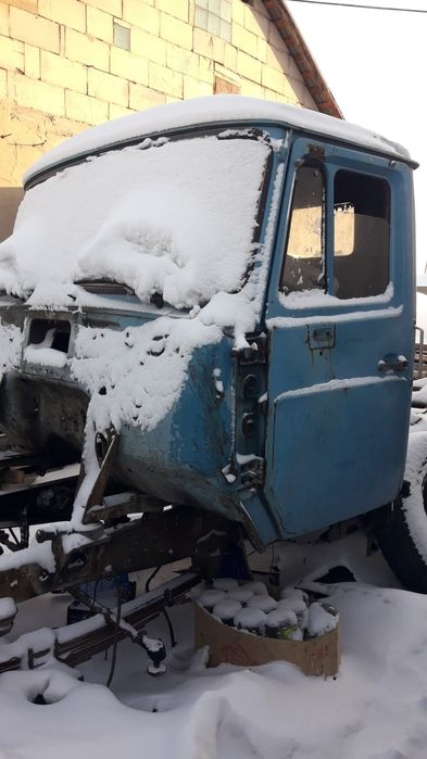 Продам голую кабину Зил 4331