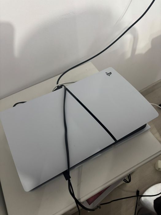 Ps5 digital 850 +2 controllere
