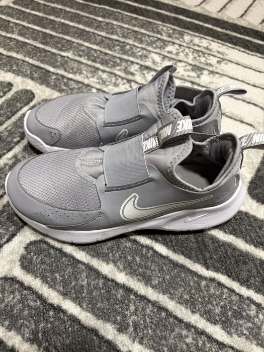 Маратонки   NIKE