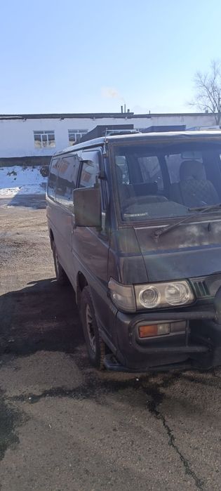 Продам  мицубиси делику