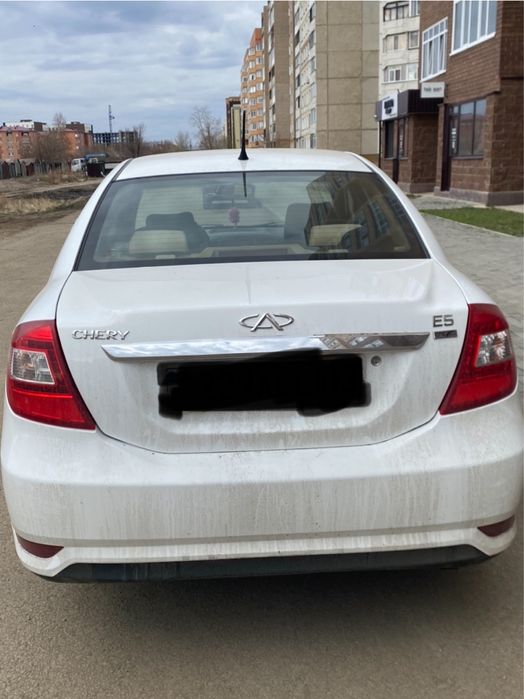 Продам автомобиль чери е5