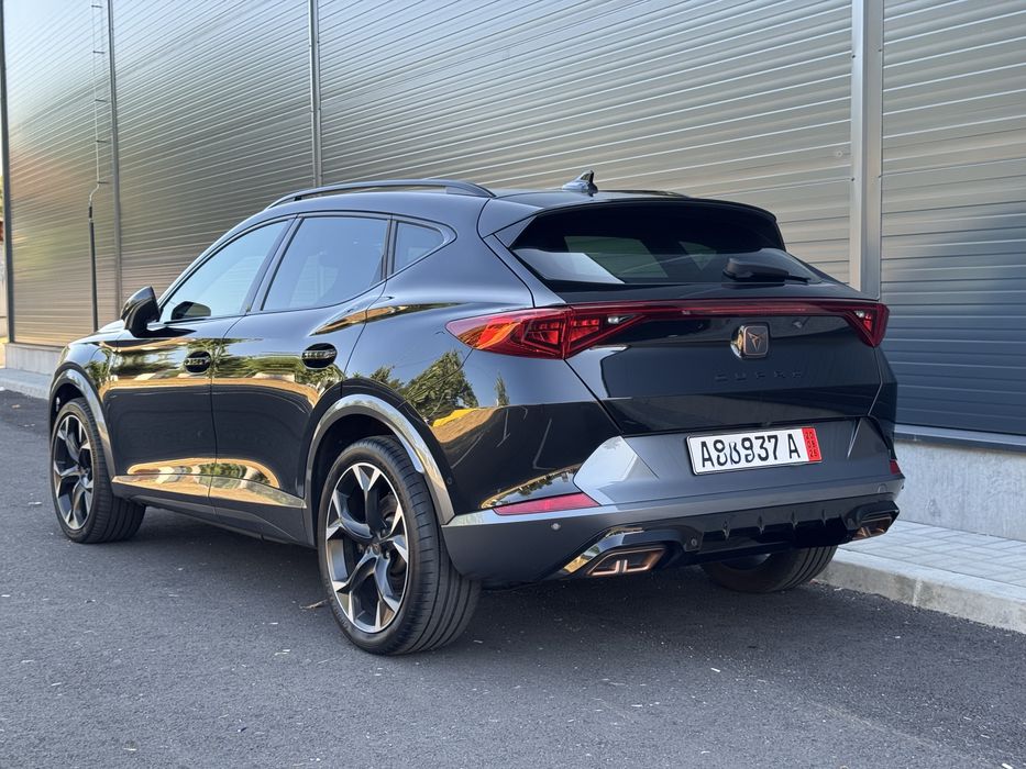 Cupra FormentorI VZ 1.4 E-Hybrid 245 cp 2023 Full Assist Keyless