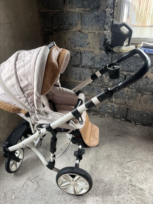 Продам детскую каляску