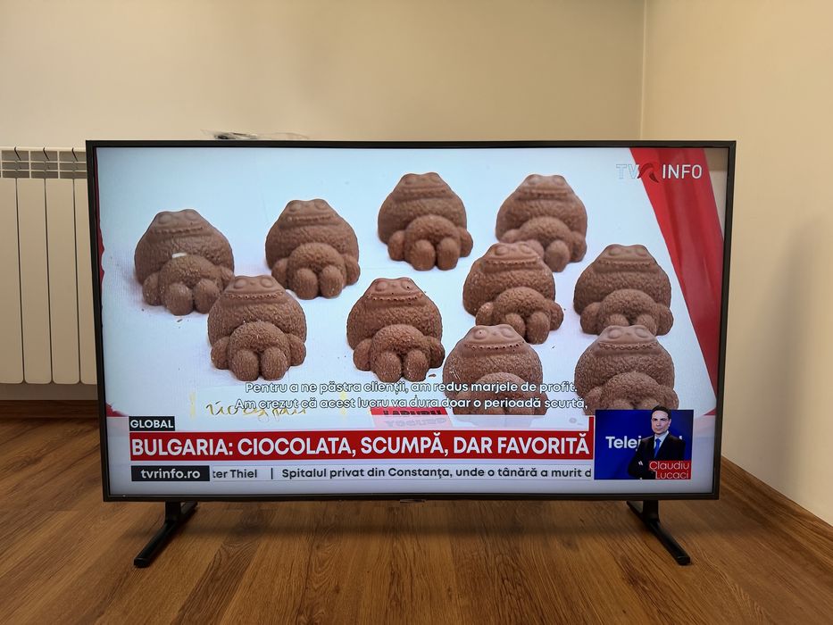 CA NOU - Televizor LED Smart Samsung 123 cm 49RU8002 HDR 4K Ultra HD