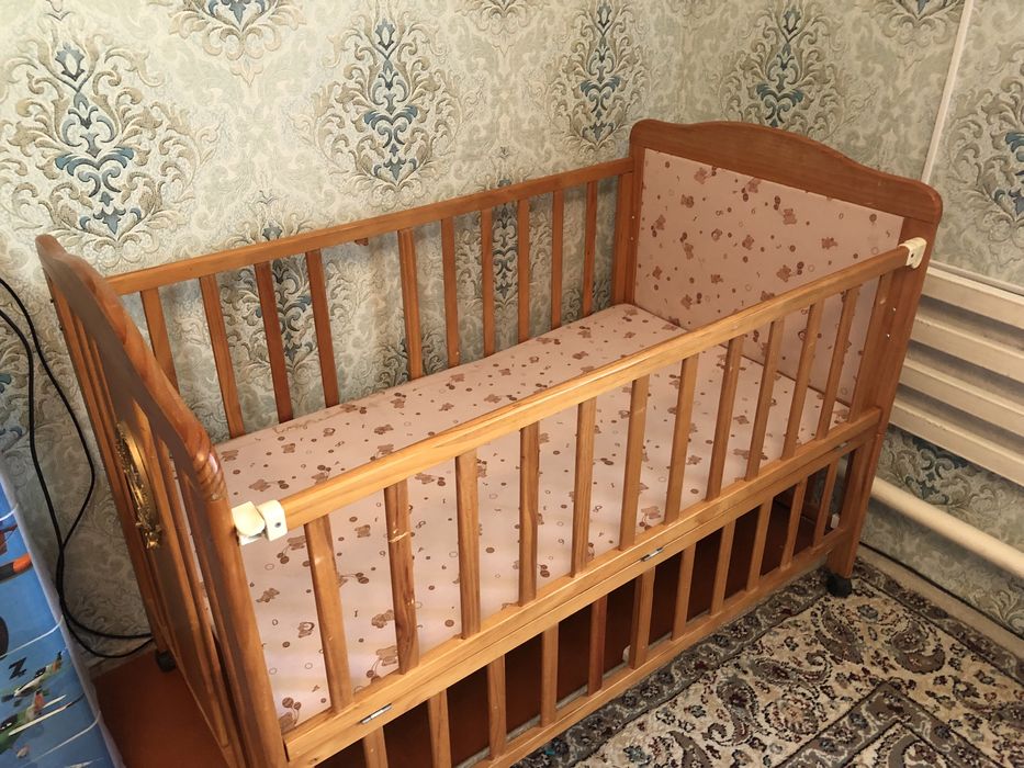Продам  детскую кроватку