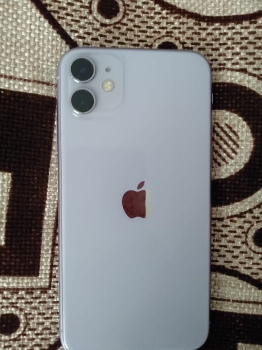 iPhone 11 в отличном состоянии