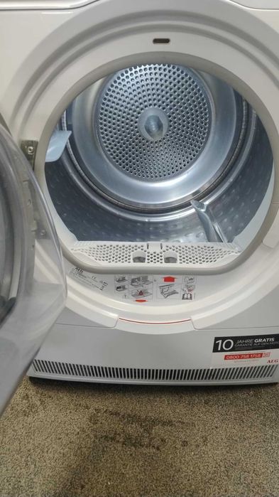 A+++ Сушилня с термопомпа AEG-АЕГ 8 кг SensiDry 8000 Series