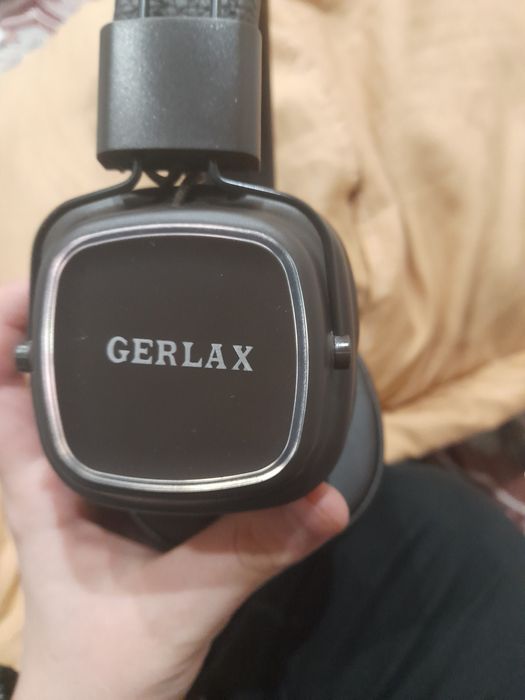 Продам наушники   новые