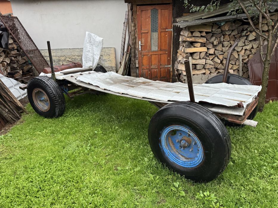 Căruț / platformă agricolă 4 roți pentru tractor