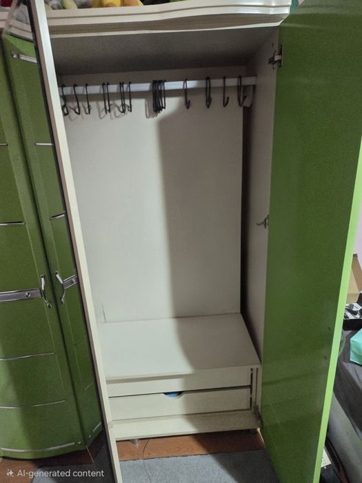 Гардероб и бюро комплект