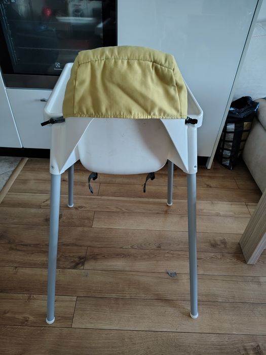 Столче за хранене икея