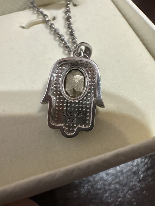 Сребърен синджир с висулка