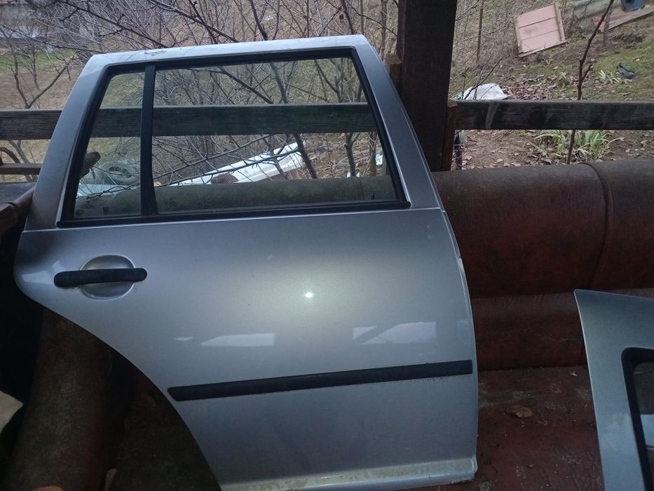 Vand piese auto de golf 4