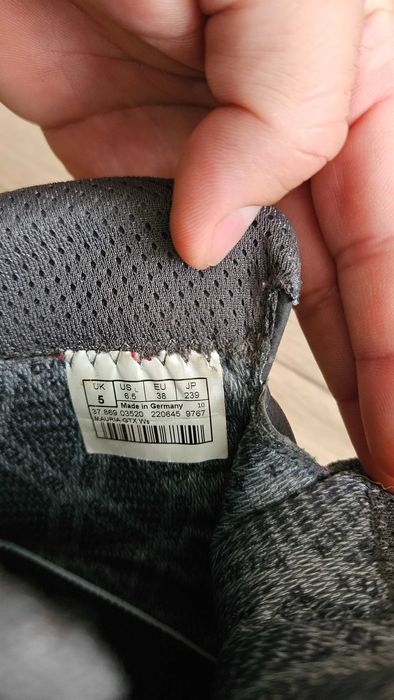 Продавам дамски обувки LOWA MAURIA GTX ws за планина , трекинг , лов .