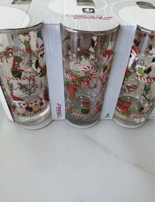 Безалкохолни чаши и коледни чаши с декорации ( различни видове)