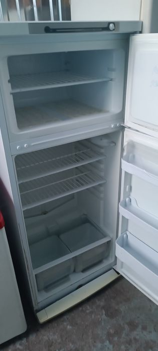 Продам холодильник Индезит