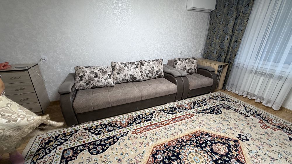 Диван с креслом в хорошем состояние