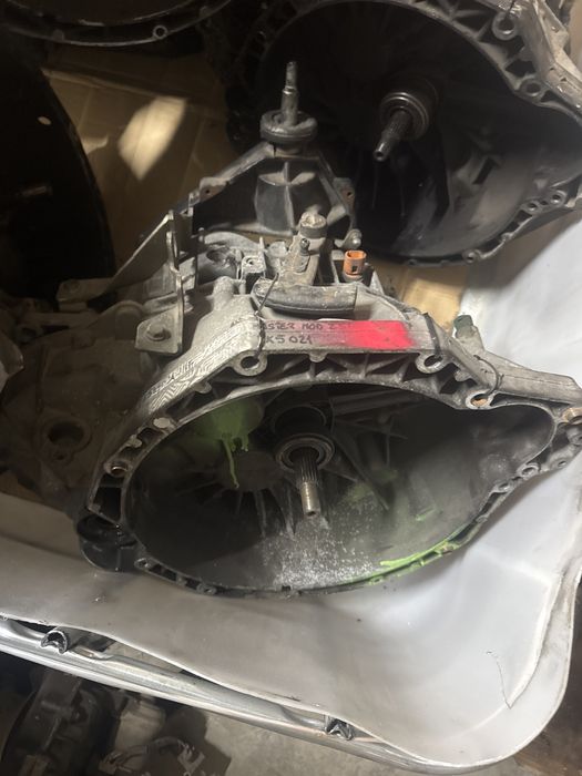 Скоростна кутия Трафик Виваро Мастер 2.5 Trafic Vivaro Master pk6030