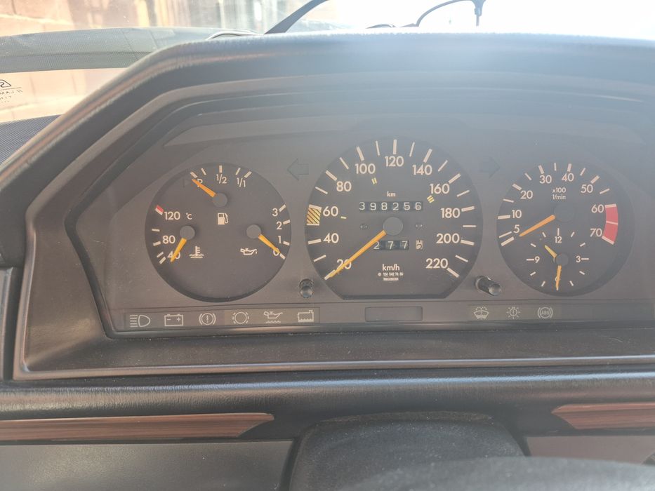 Продам Мерс е230 124 кузов