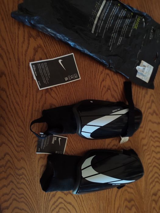 Apărători Nike Charge