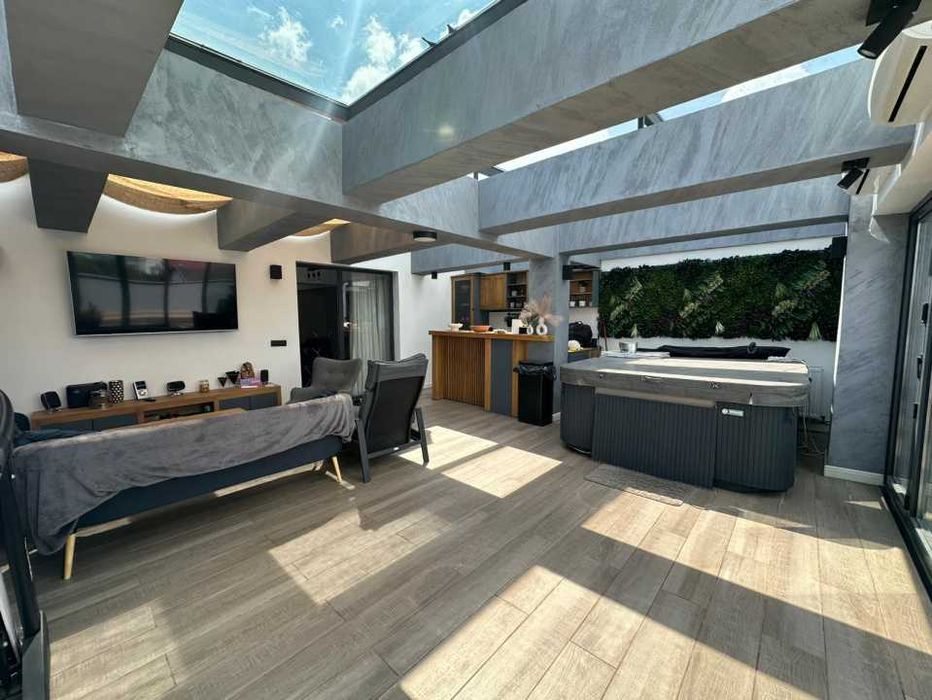 PENTHOUSE 3 camere - Jacuzii, 2 locuri de parcare, mobilat si utilat - 165 mp