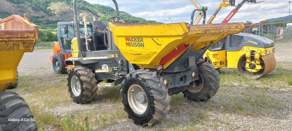 Inchiriez  utilajele Volvo 22-t , Yanmar 10 t,Cat ,Dumper nacele, JLG