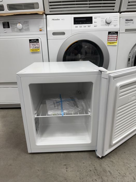 Нов!!!  мини фризер exquisit 40 литра ,