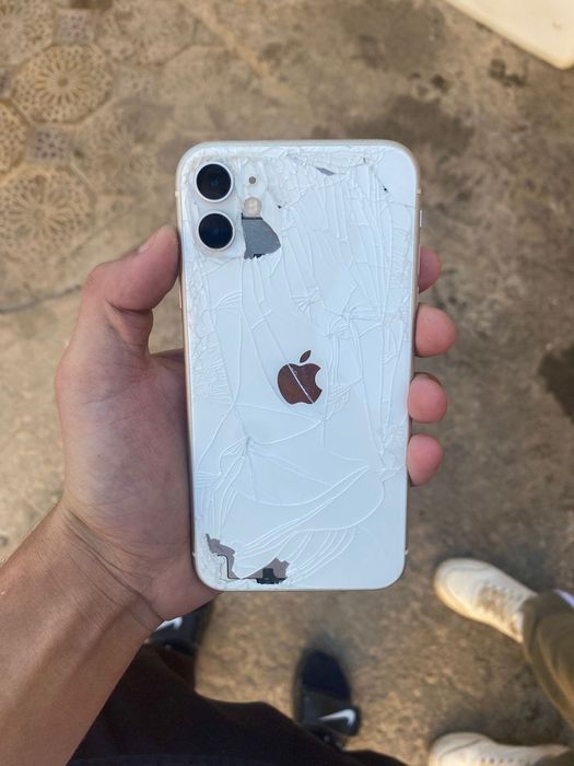 Айфон 11 64Гб без ремонт 78%