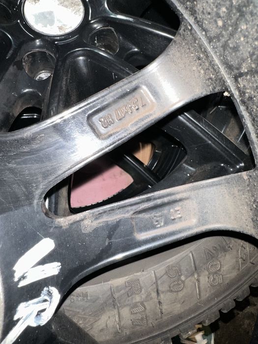 Vand Jante R17 cu Anvelope de iarna