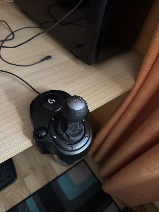 Volan logitech g923 + schimbator