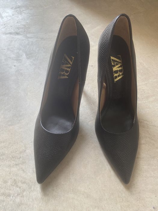 Обувки на висок ток Zara