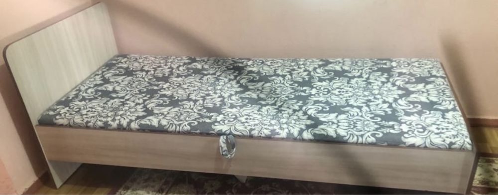 Продам кровать 1 спалка в отличном состояние