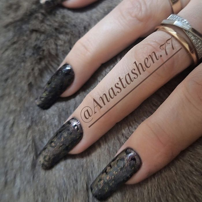 Мастер  по маникюру