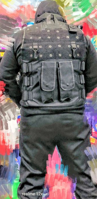 Тактическа жилетка/елек/ к-т с аксесоари