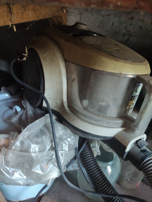 Продам пылесосы б/у