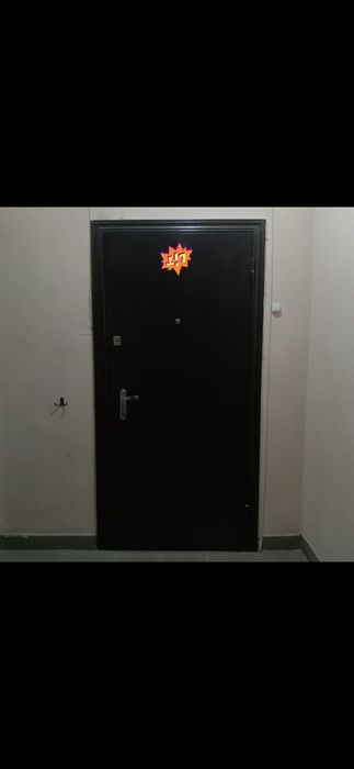Продам входную дверь