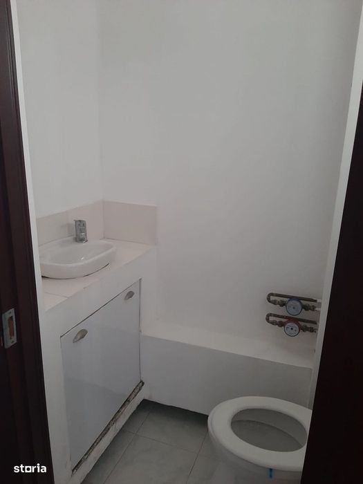 Apartament 5 camere/ Romana/ Lahovari/ Ideal business/ nemobilat